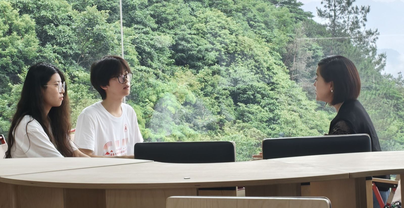 深度访谈